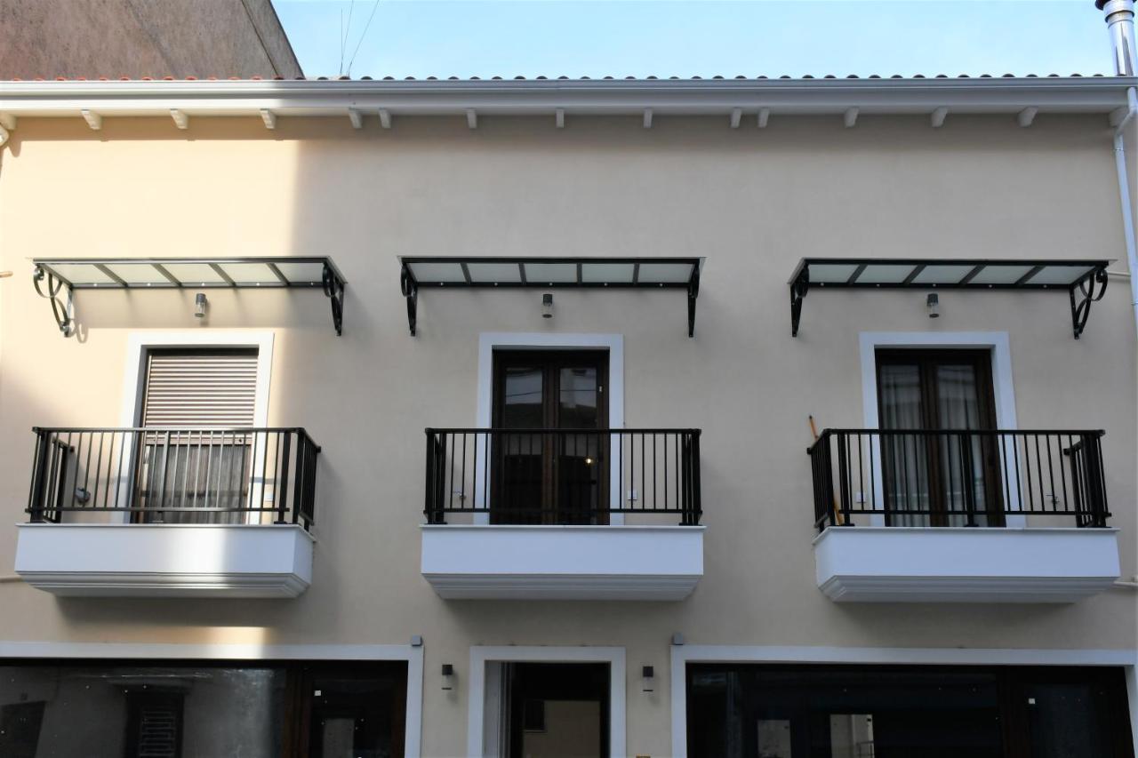 Comfy And Stylish Apt2 Ioánina Exterior foto