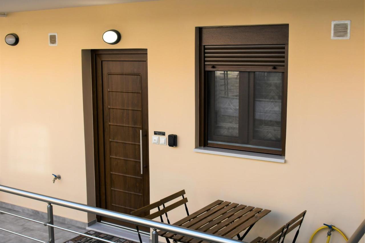 Comfy And Stylish Apt2 Ioánina Exterior foto